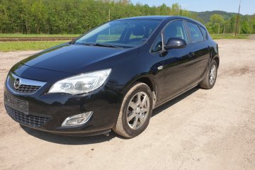 Opel Astra 2010 1.4 benzyna
